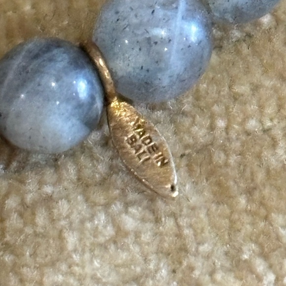 Karma and Luck labradorite bracelet - Picture 6 of 7